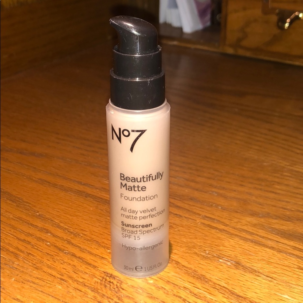 No7 Beautifully Matte Foundation